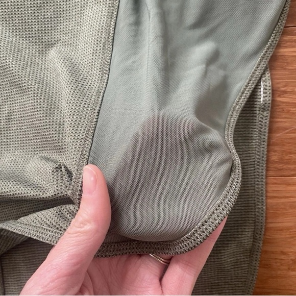 Cotton on Body Women Green Side Slit Mesh Short Sleeved T-Shirt Size XS - Picture 3 of 6